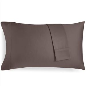 Charter Club Damask
Standard Pillowcase Set, 550 Thread
Count 100% Supima Cotton